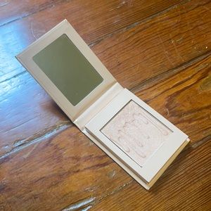 Kylie Cosmetics: Highlighter